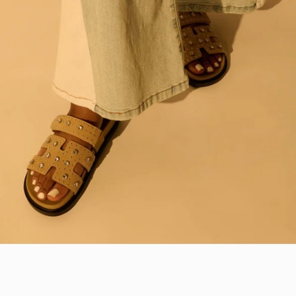 Slides(NWT) - Picture 6 of 6